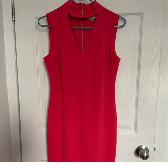 Calvin Klein - Picture 1 of 3